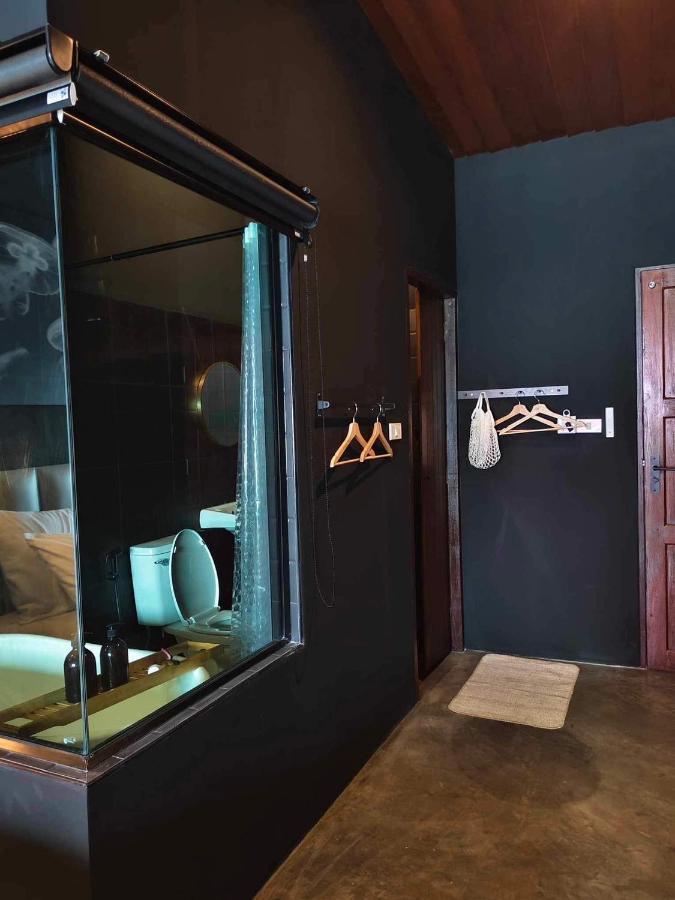 Mr Black & Ms White -Self Check In Accommodation Банкок Екстериор снимка