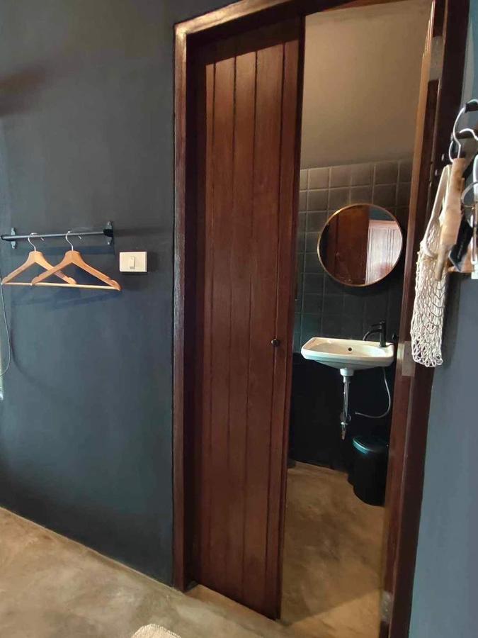 Mr Black & Ms White -Self Check In Accommodation Банкок Екстериор снимка